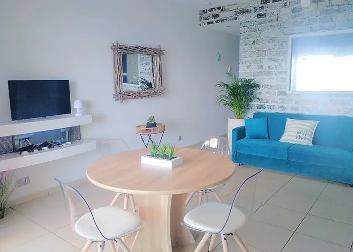 A L' Oree De L'o * La Ciotat